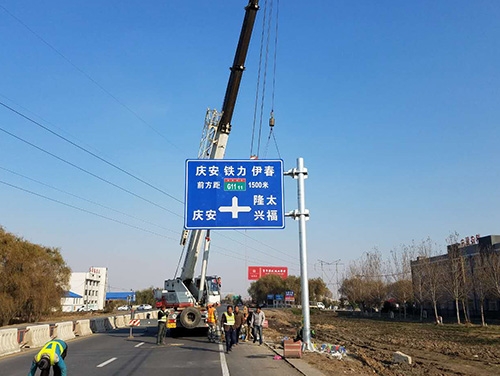 长春长春道路护栏网网片该如何进行正确的选购呢？